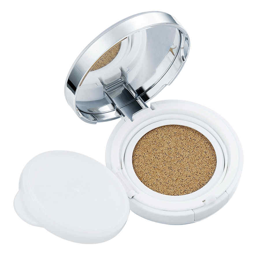 IOPE Air Cushion XP Natural Covers Blemishes and Redness